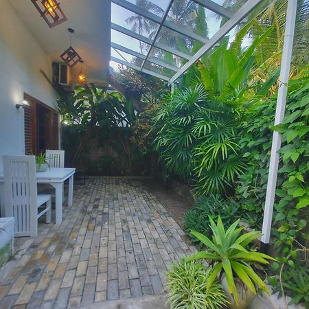 Villa Sahasna à Unawatuna Extérieur photo