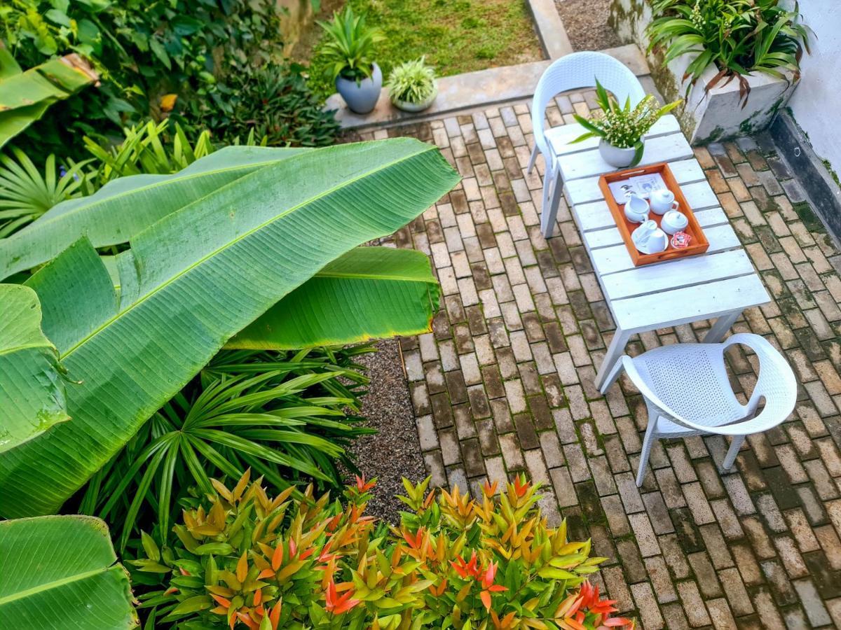Villa Sahasna à Unawatuna Extérieur photo