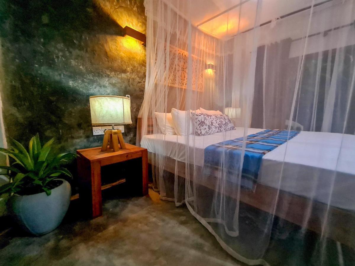 Villa Sahasna à Unawatuna Extérieur photo