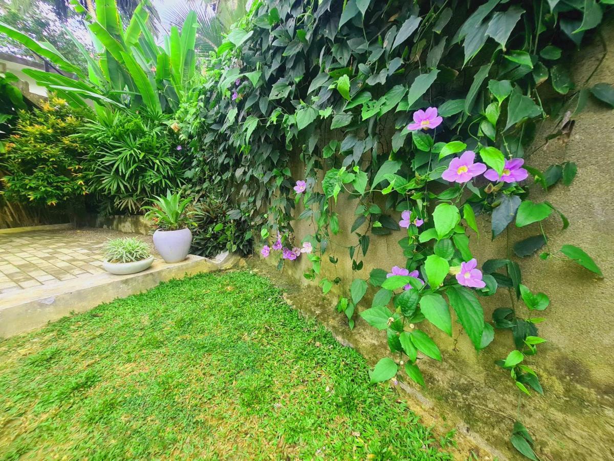 Villa Sahasna à Unawatuna Extérieur photo