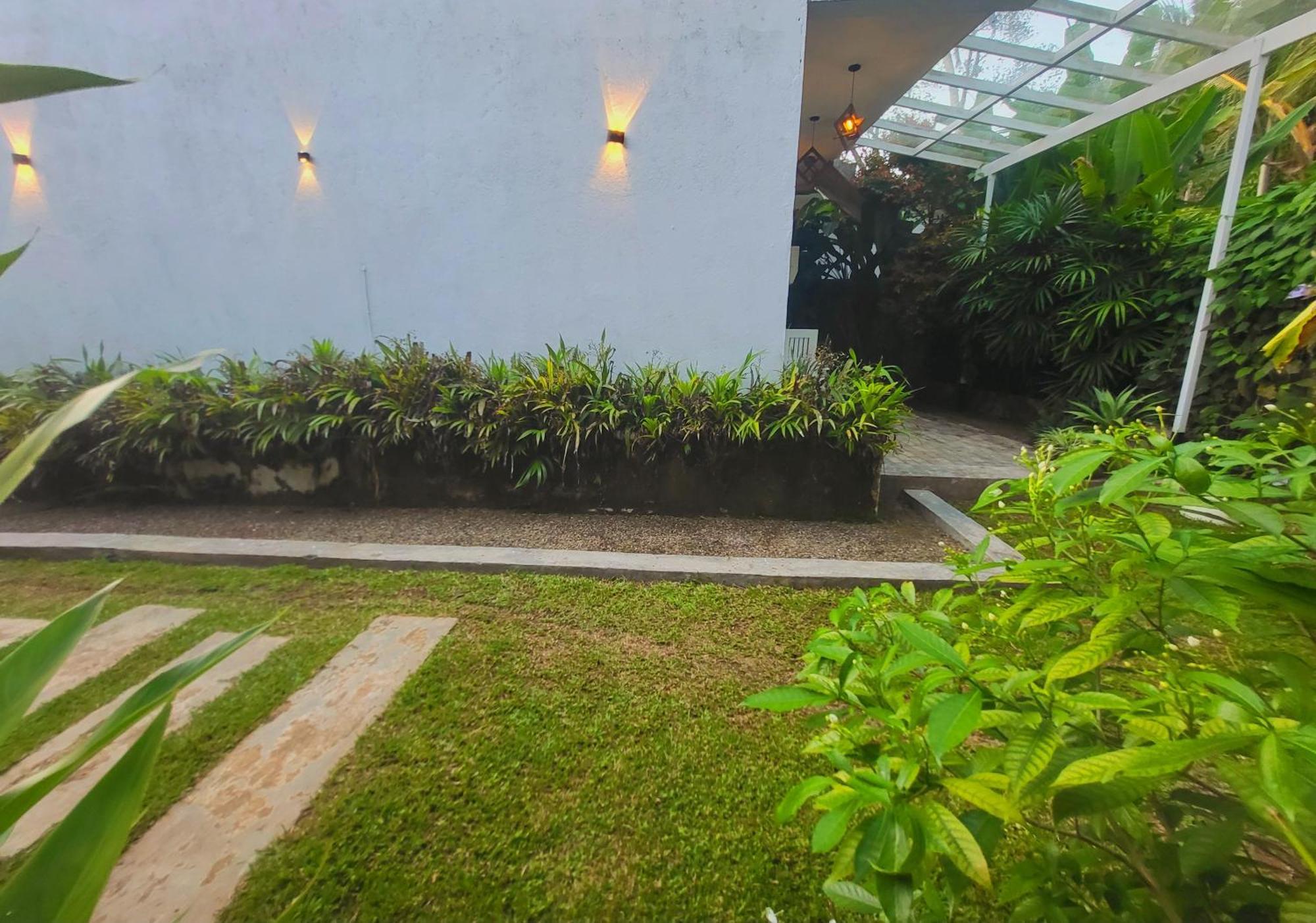 Villa Sahasna à Unawatuna Extérieur photo